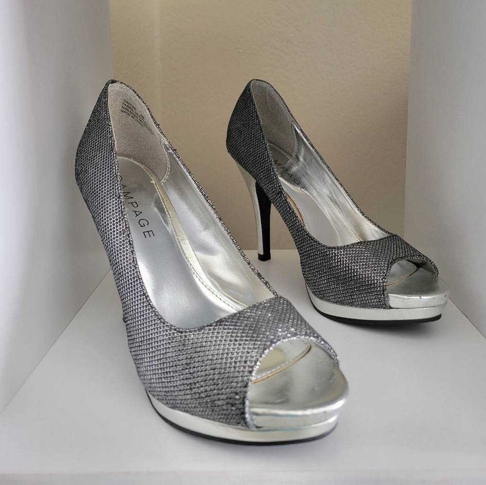 Heels/Shoes‎ Silver/gray size 8